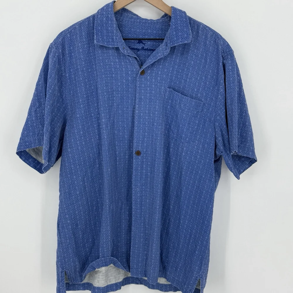 Tommy Bahama Blue Diamond Pattern 100% Silk Men’s Short Sleeve Shirt Size XL